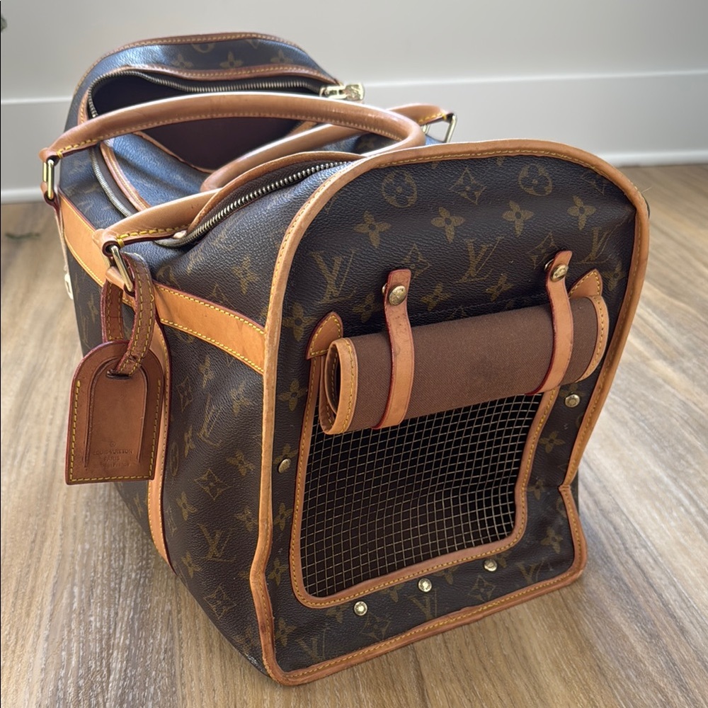 Dupe Louis Vuitton Monogram Per Carrier
